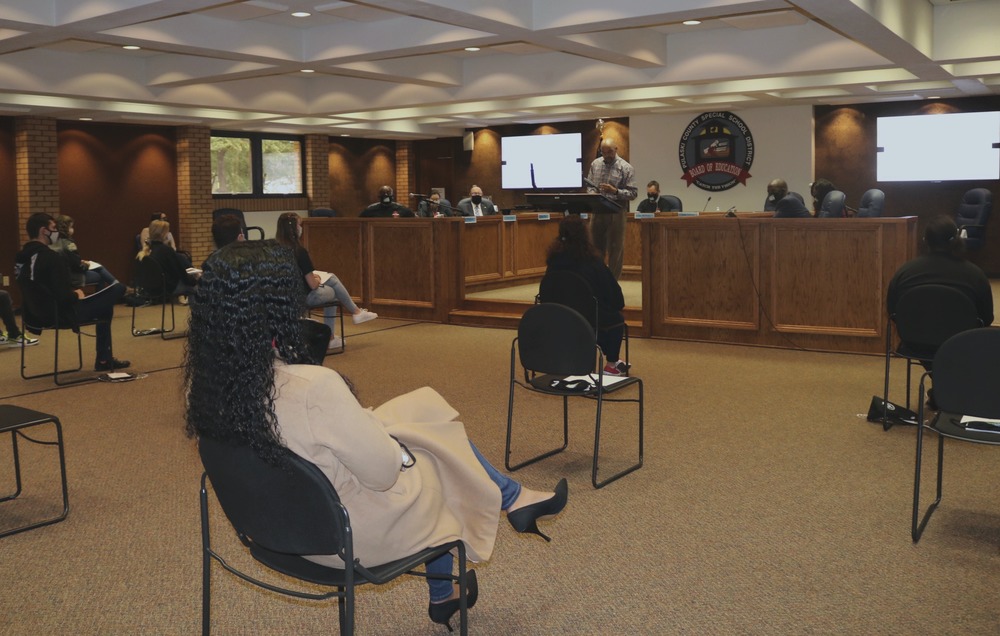 PCSSD high school students are sworn in for Teen Court program