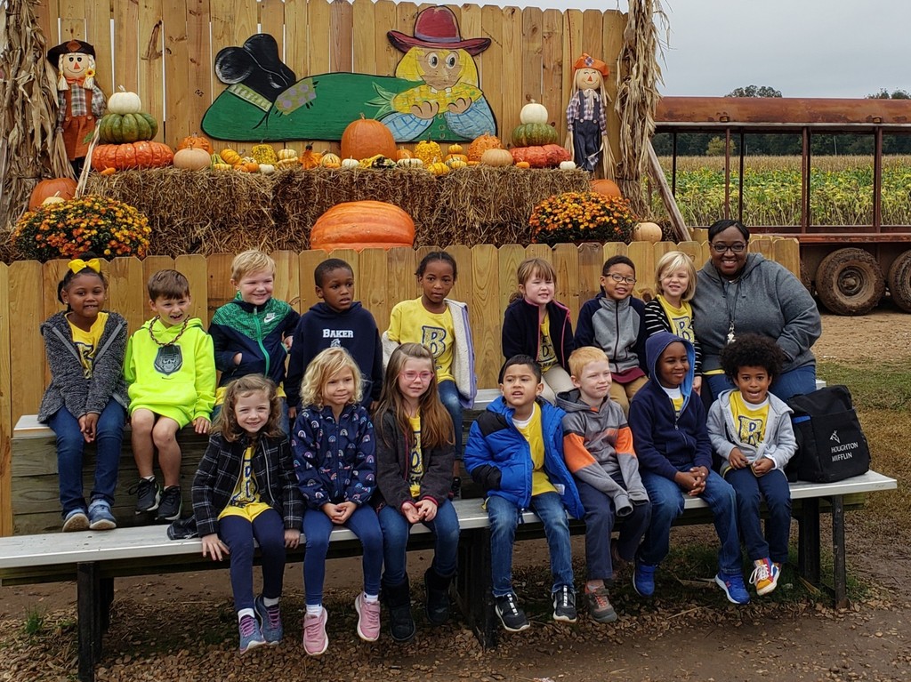 Kindergarten field trip to the pumpkin patch